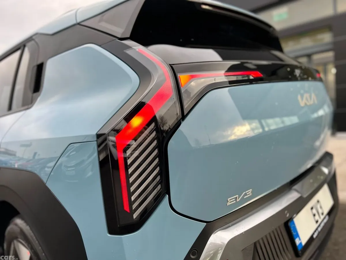 Kia EV3 SUV, Electric, 2027, Blue