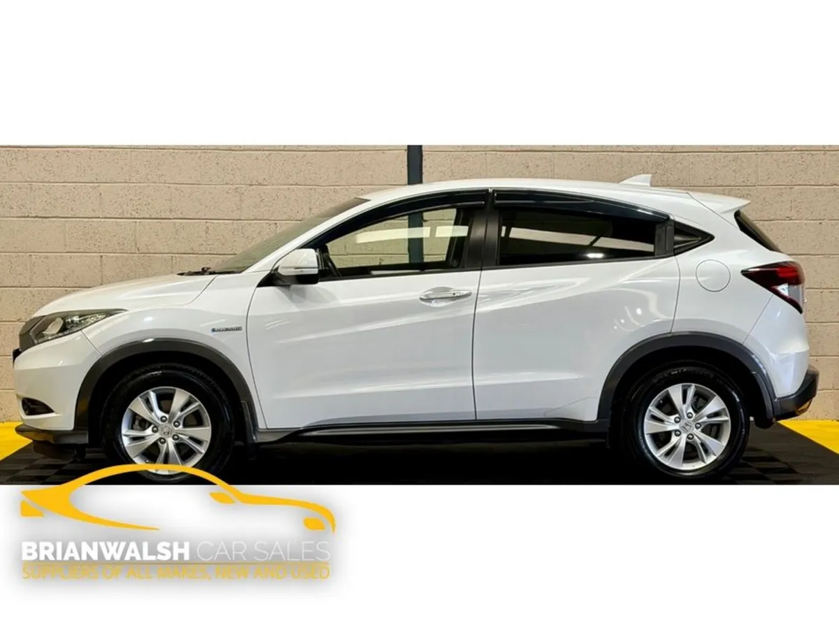 Honda Vezel SUV, Petrol Hybrid, 2014, White