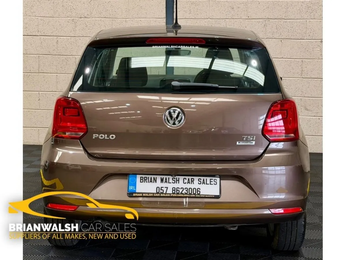 Volkswagen Polo Hatchback, Petrol, 2014, Brown