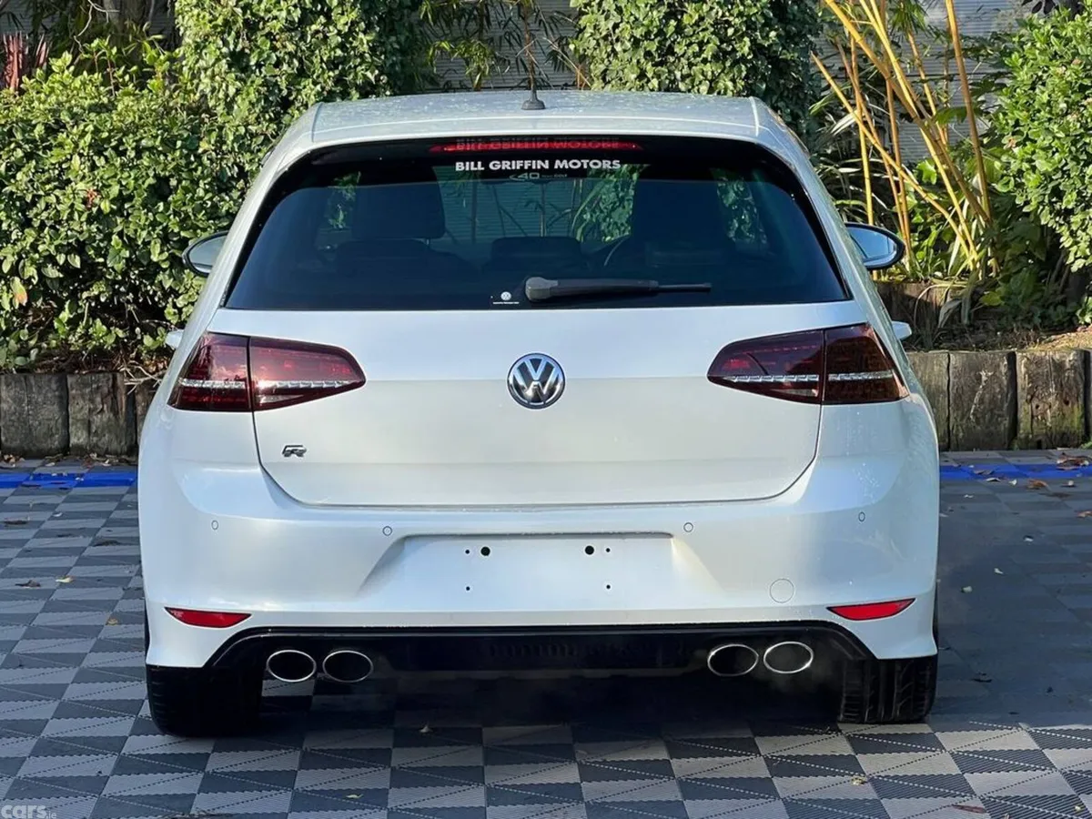 Volkswagen Golf Hatchback, Petrol, 2014, White