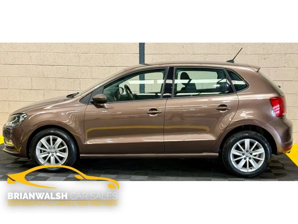 Volkswagen Polo Hatchback, Petrol, 2014, Brown