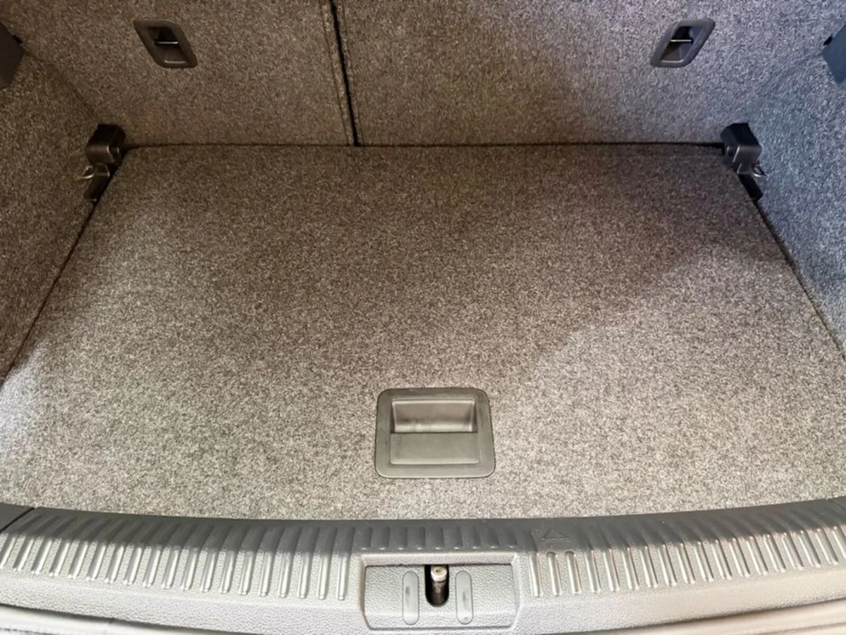Volkswagen Polo Hatchback, Petrol, 2014, Brown