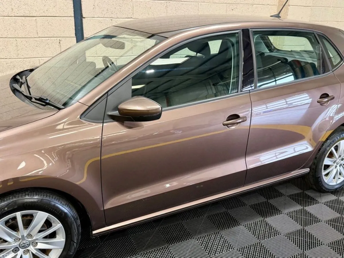 Volkswagen Polo Hatchback, Petrol, 2014, Brown