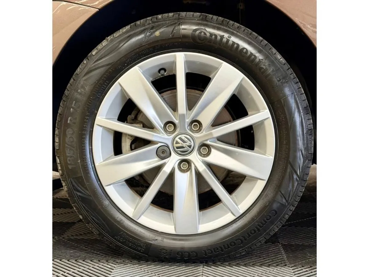 Volkswagen Polo Hatchback, Petrol, 2014, Brown