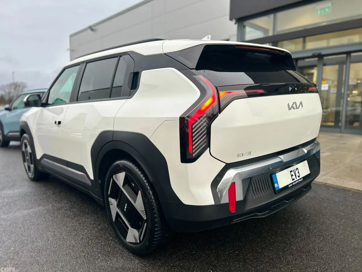 Kia EV3 SUV, Electric, 2027, White