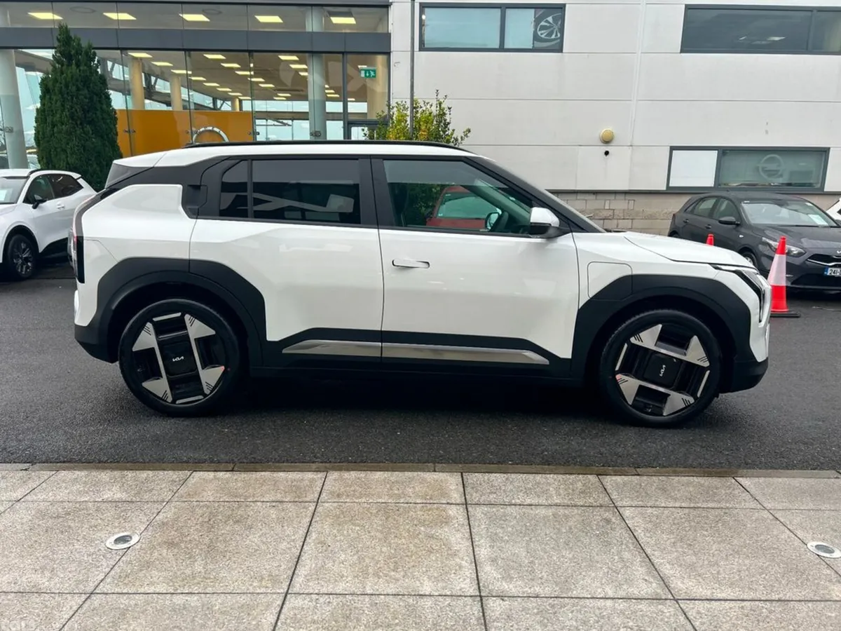 Kia EV3 SUV, Electric, 2027, White