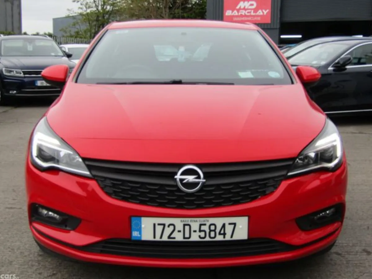 Opel Astra Hatchback, Petrol, 2017, Red