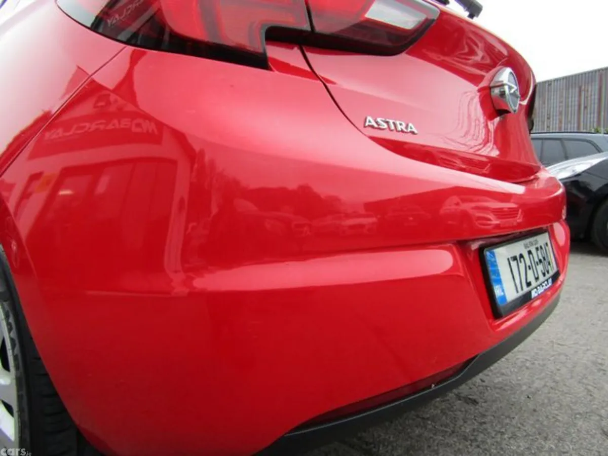 Opel Astra Hatchback, Petrol, 2017, Red