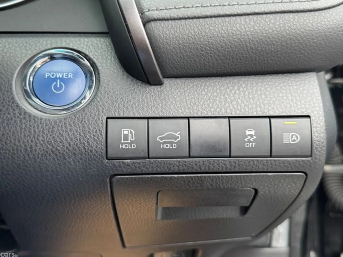 Toyota Camry Saloon, Petrol Hybrid, 2021, Black