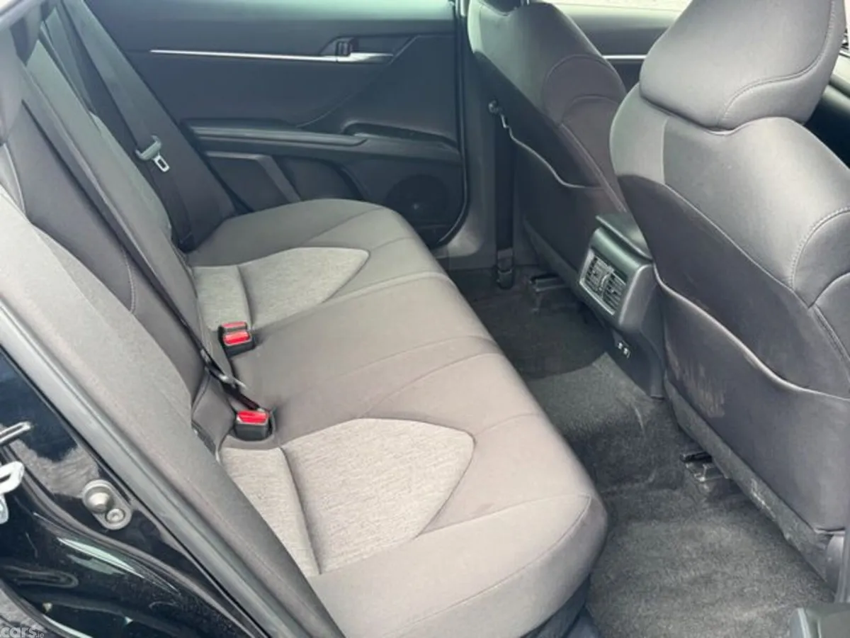 Toyota Camry Saloon, Petrol Hybrid, 2021, Black