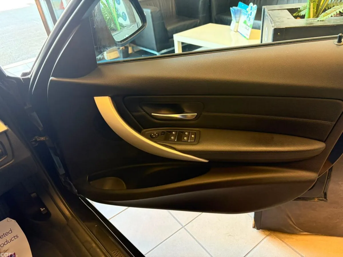 BMW 3-Series Saloon, Petrol, 2016, Blue