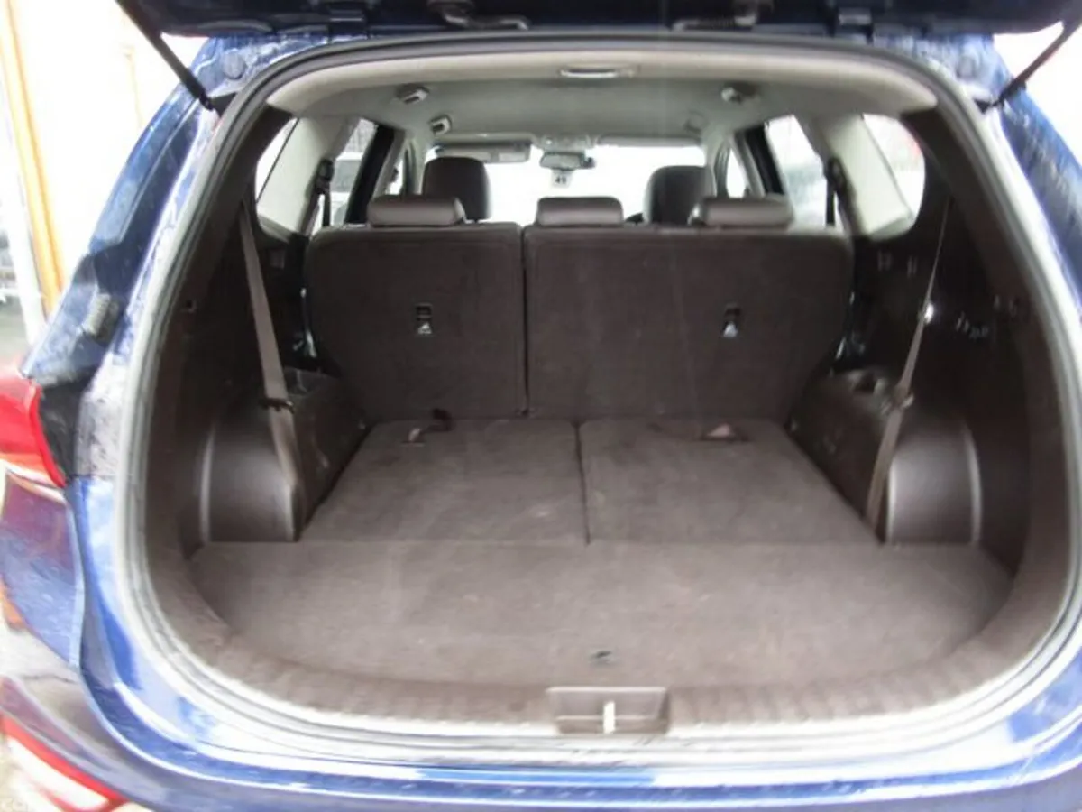 Hyundai Santa Fe Estate, Diesel, 2019, Blue