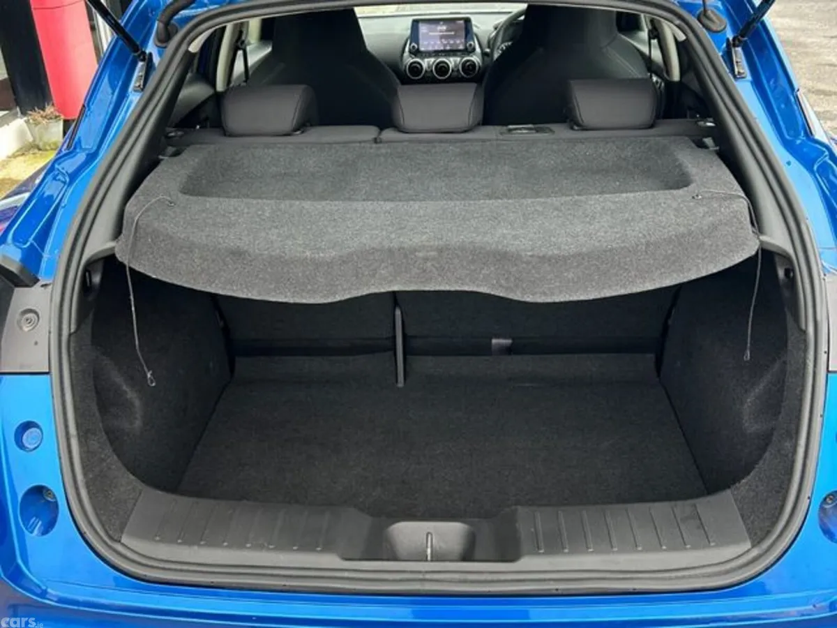 Nissan Juke MPV, Petrol, 2024, Blue