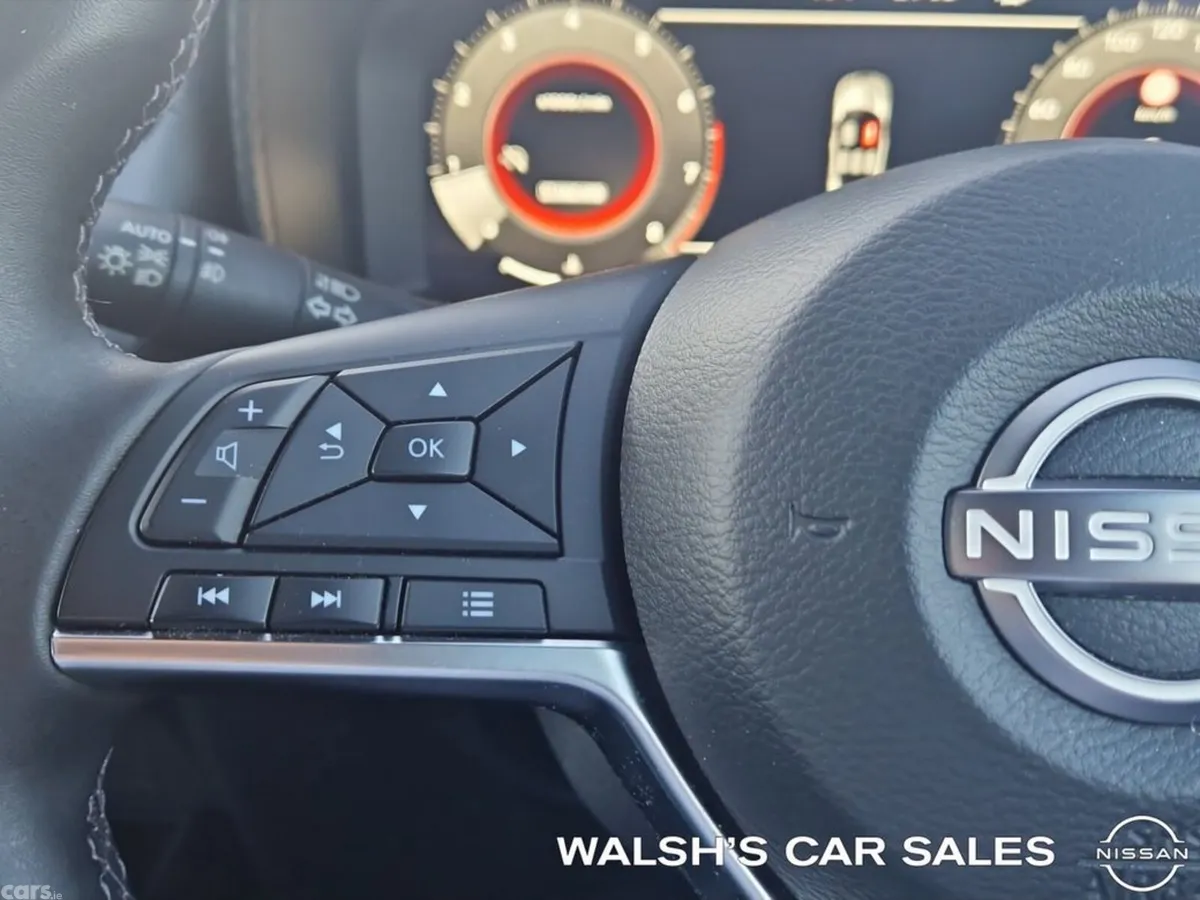 Nissan Juke MPV, Petrol, 2025, Black