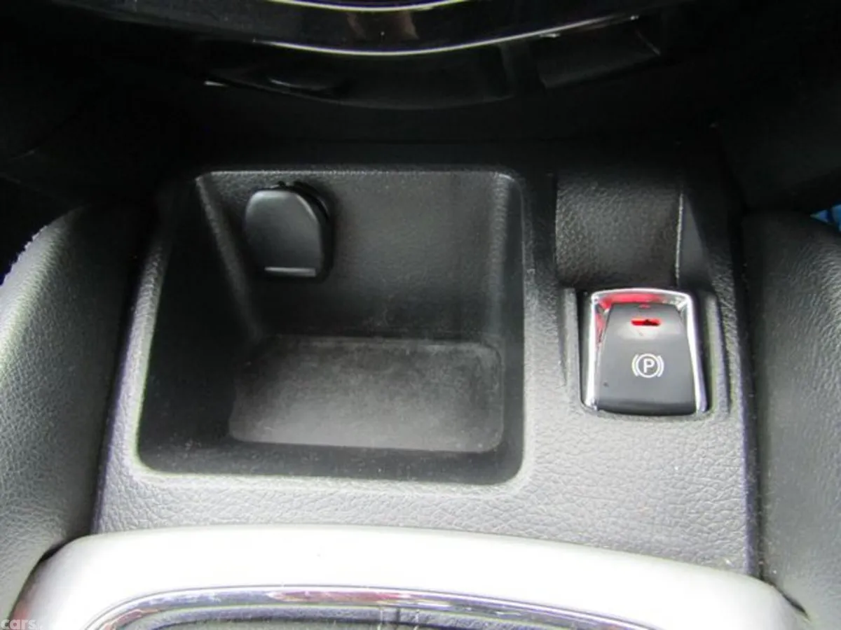 Nissan Qashqai Hatchback, Diesel, 2014, Black