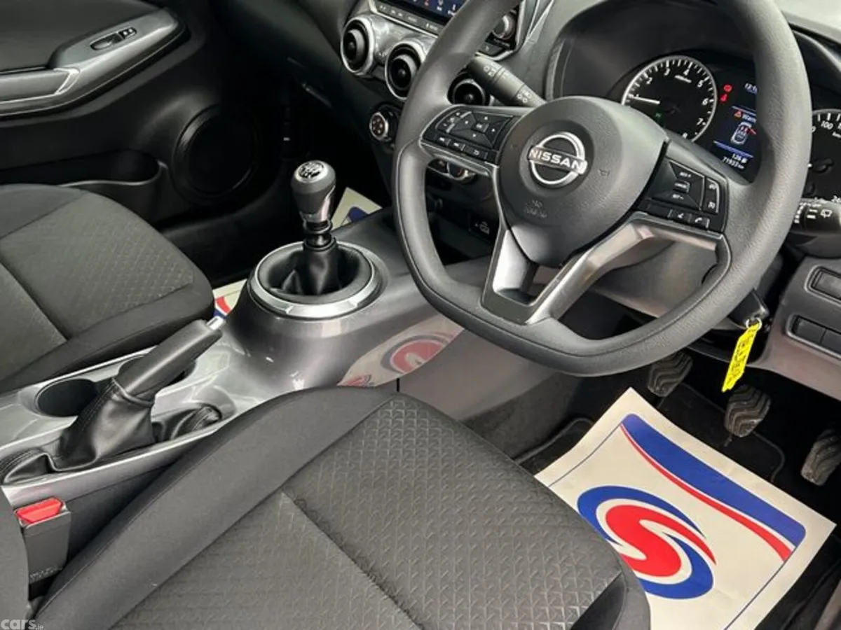 Nissan Juke MPV, Petrol, 2024, Blue