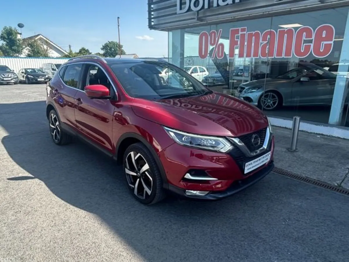 Nissan Qashqai SUV, Petrol, 2019, Red