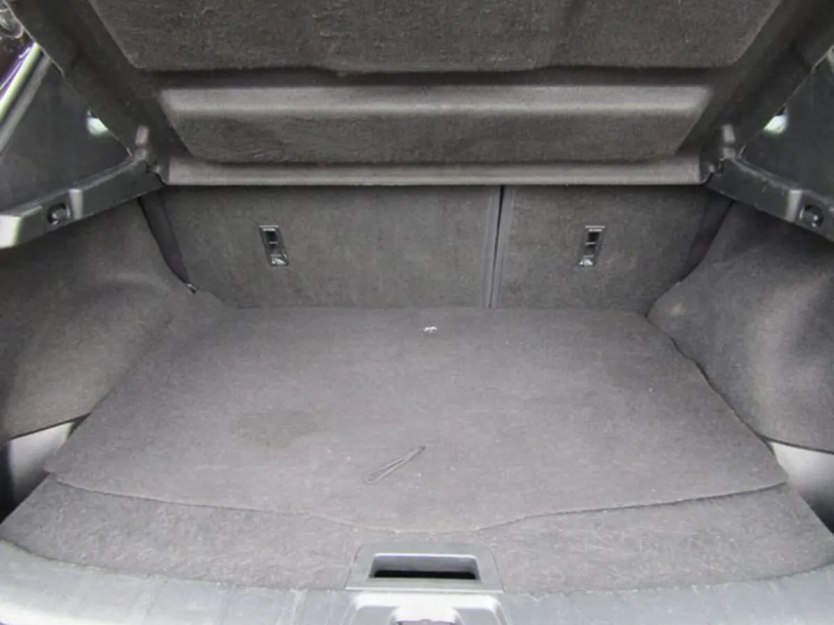 Nissan Qashqai Hatchback, Diesel, 2014, Black