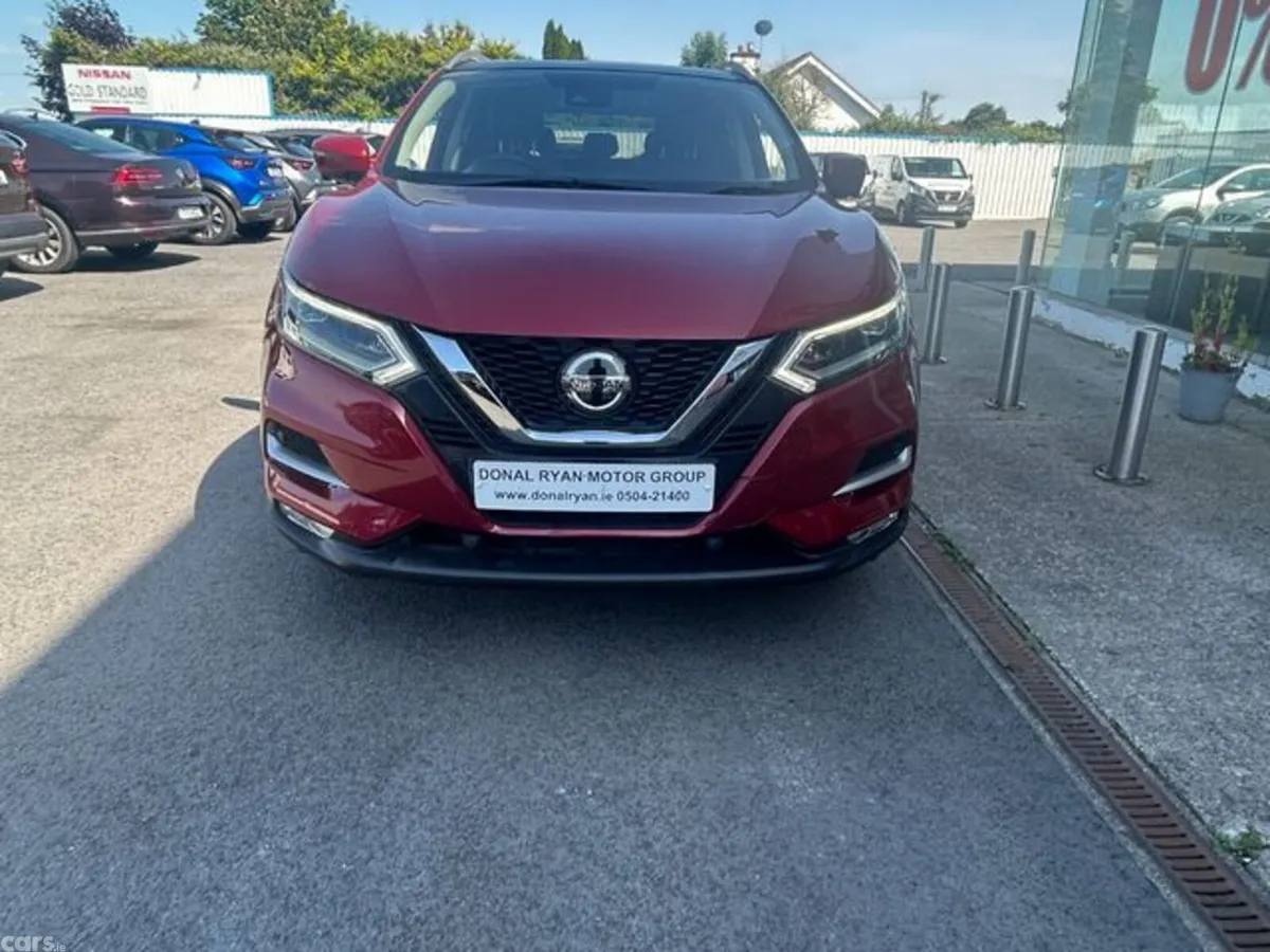 Nissan Qashqai SUV, Petrol, 2019, Red