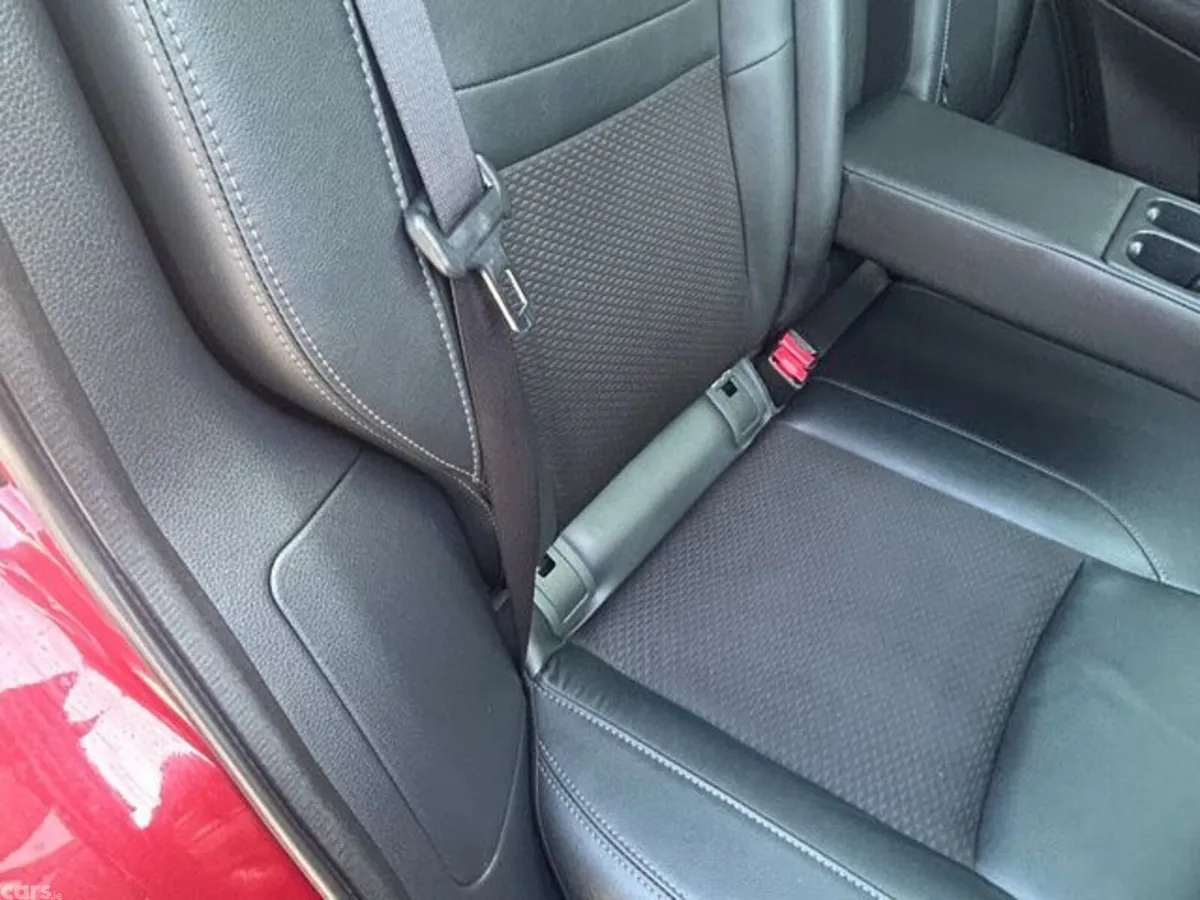 Nissan Qashqai SUV, Petrol, 2019, Red