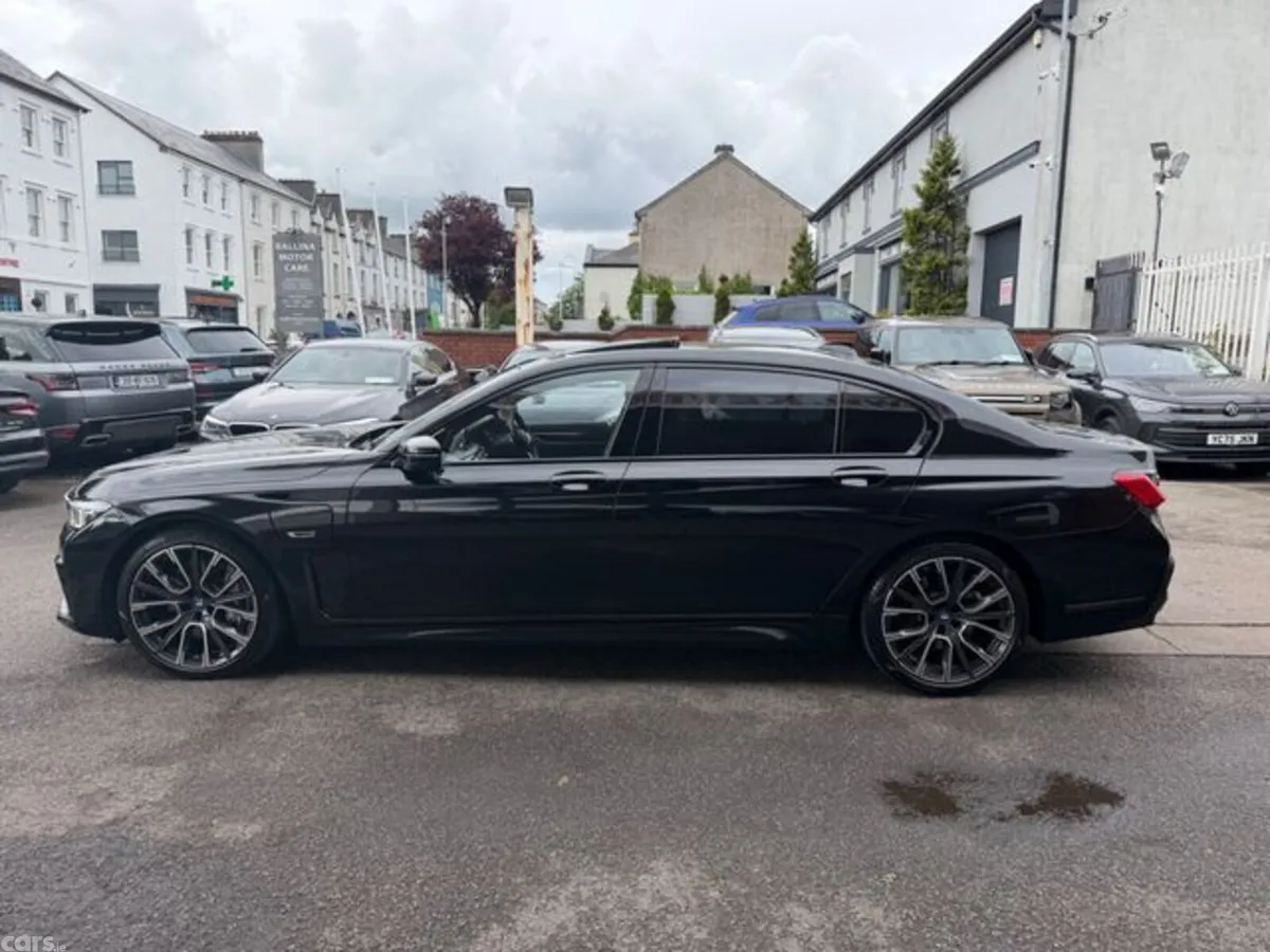 BMW Other Saloon, Petrol Plug-in Hybrid, 2022, Black