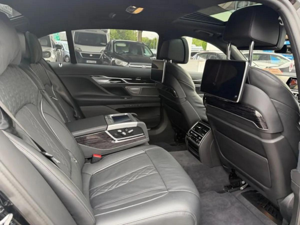 BMW Other Saloon, Petrol Plug-in Hybrid, 2022, Black