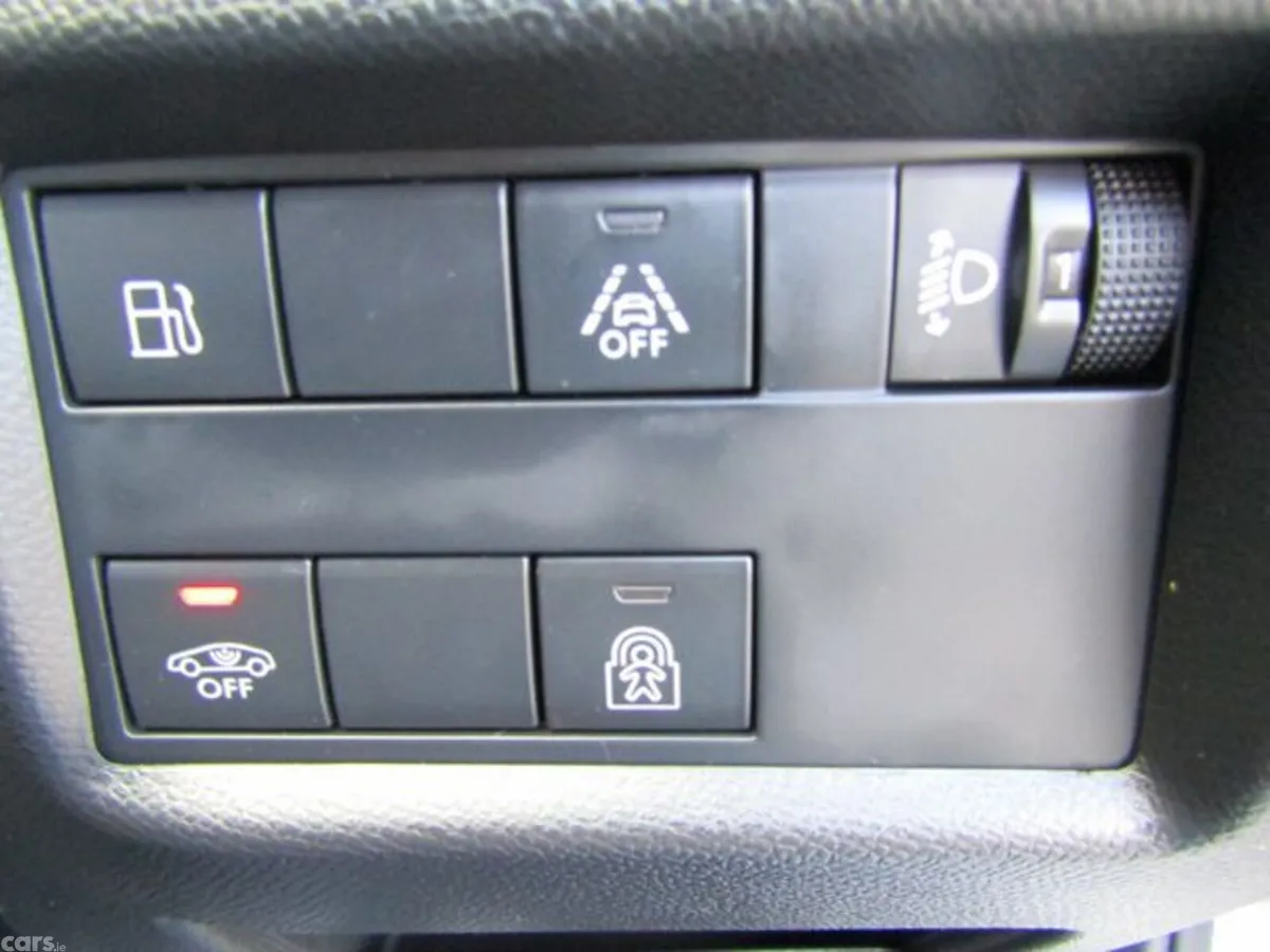 Citroen C5 Aircross Hatchback, Petrol Plug-in Hybrid, 2023, White
