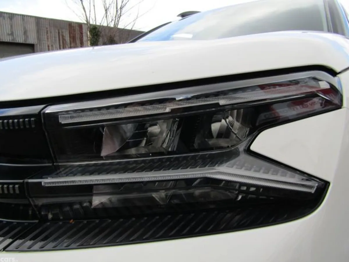 Citroen C5 Aircross Hatchback, Petrol Plug-in Hybrid, 2023, White