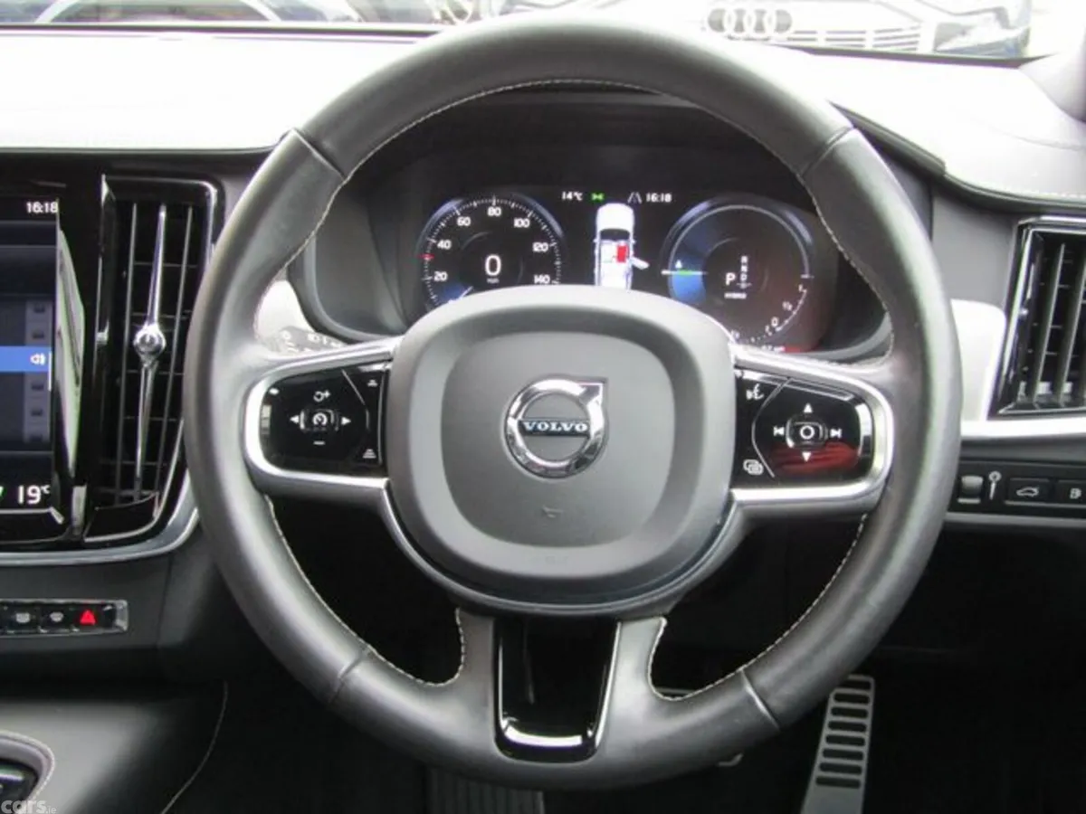 Volvo S90 Saloon, Petrol Plug-in Hybrid, 2021, Grey