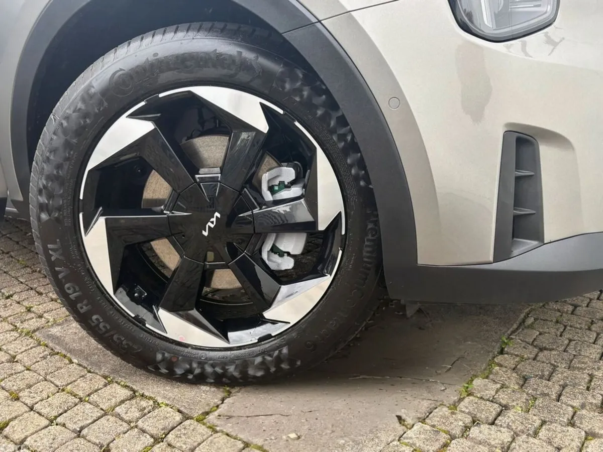 Kia Sorento SUV, Petrol Plug-in Hybrid, 2026, Grey