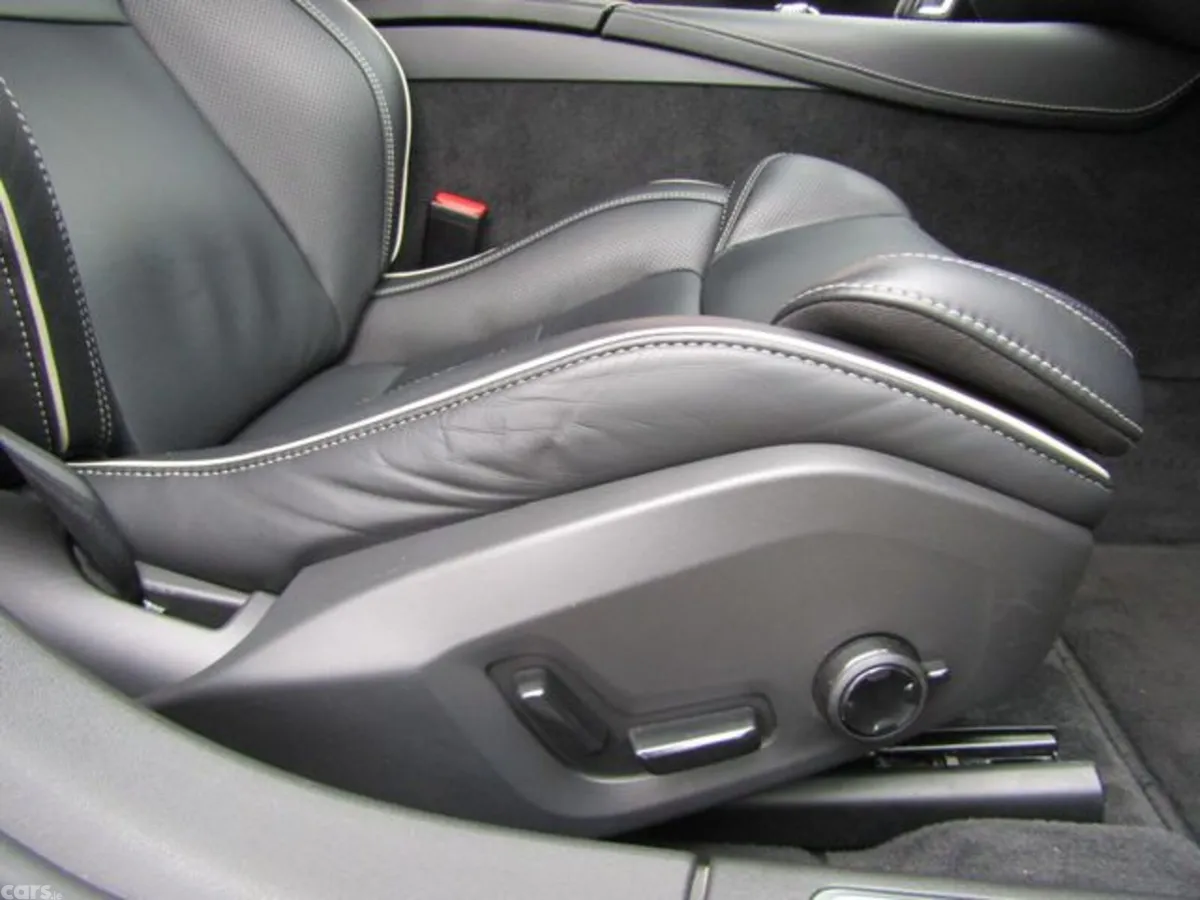 Volvo S90 Saloon, Petrol Plug-in Hybrid, 2021, Grey