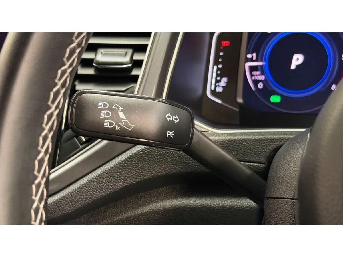 Volkswagen T-Roc SUV, Diesel, 2021, Blue
