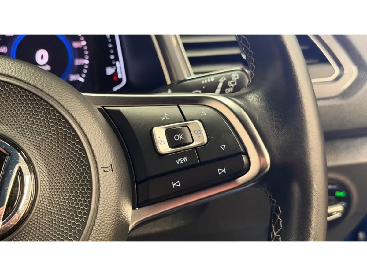 Volkswagen T-Roc SUV, Diesel, 2021, Blue