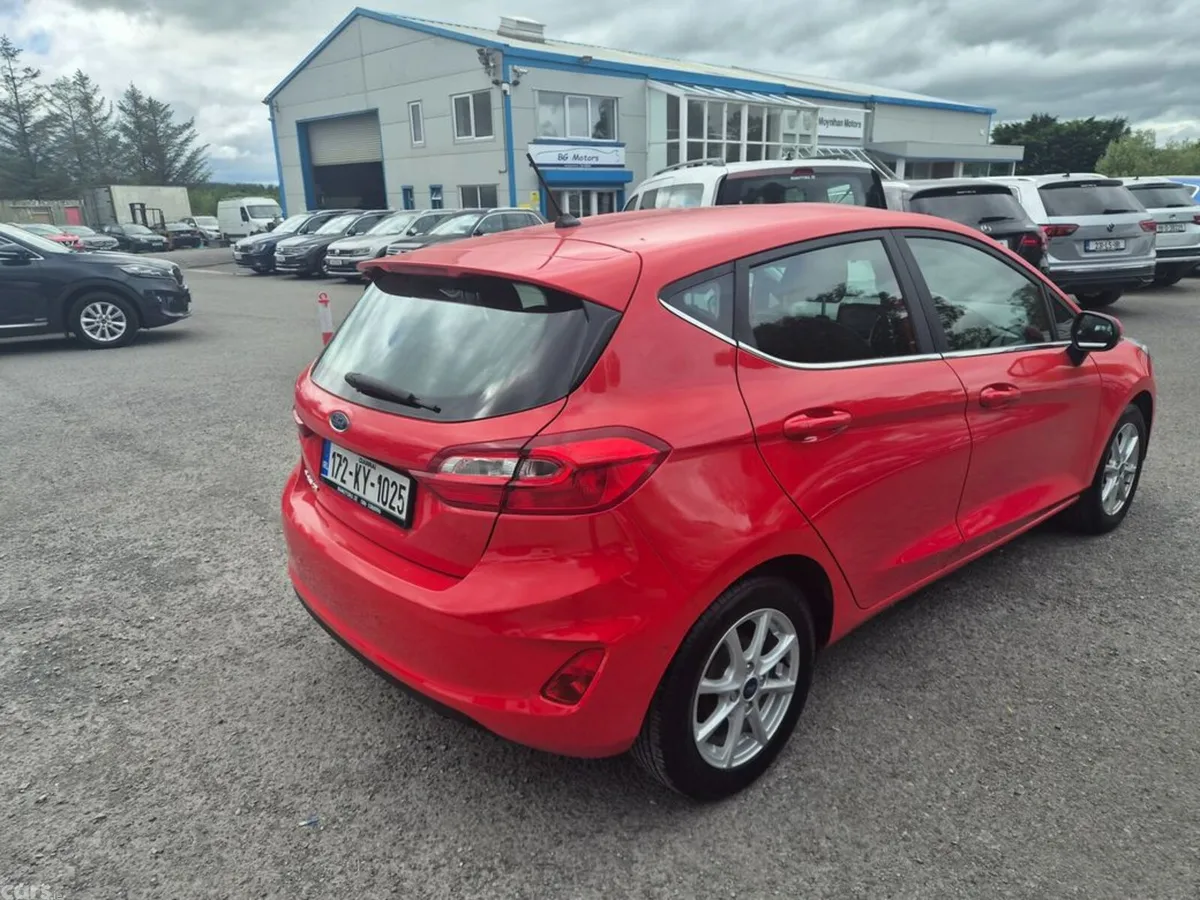 Ford Fiesta Hatchback, Petrol, 2017, Red