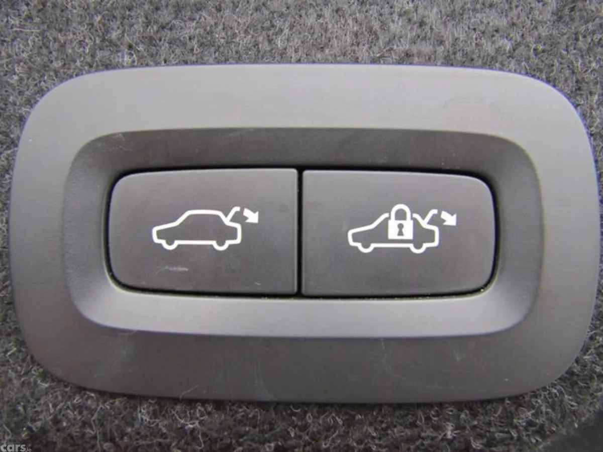 Volvo S90 Saloon, Petrol Plug-in Hybrid, 2021, Grey