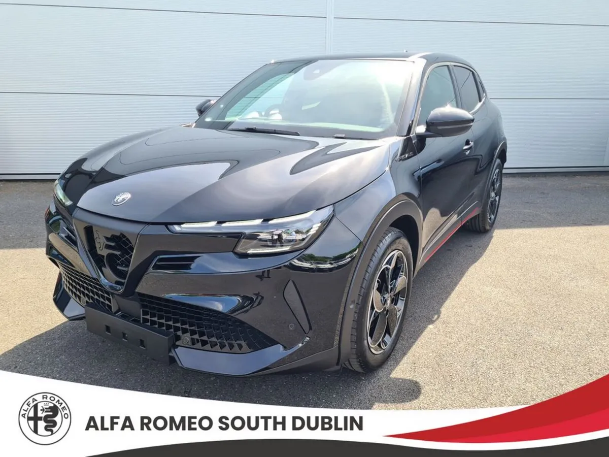Alfa Romeo Junior Hatchback, Electric, 2027, Black
