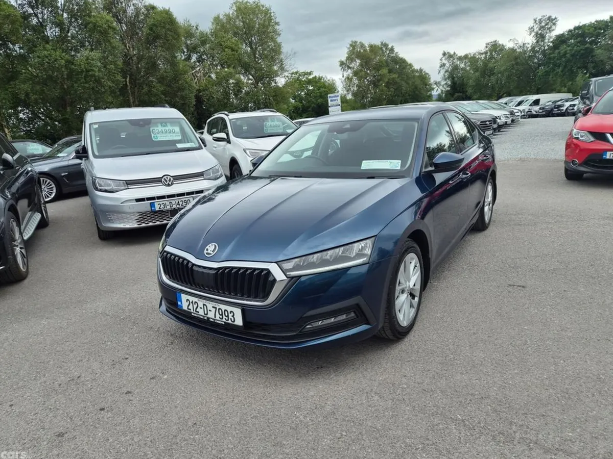 Skoda Octavia Saloon, Diesel, 2021, Blue