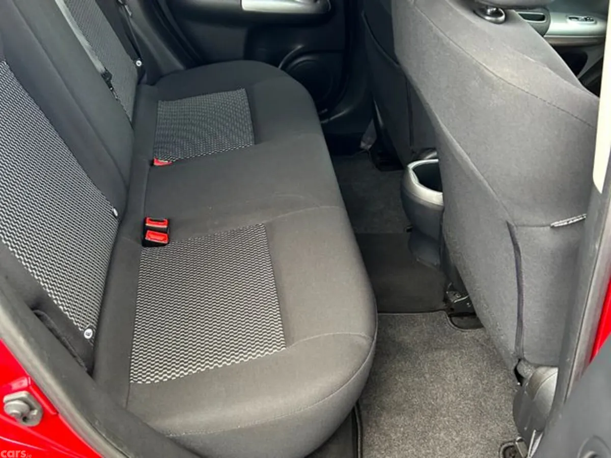 Nissan Juke MPV, Diesel, 2016, Red