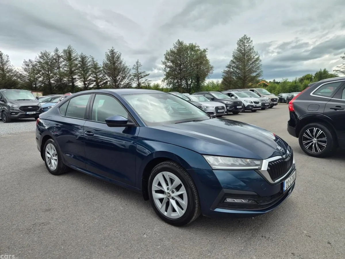 Skoda Octavia Saloon, Diesel, 2021, Blue