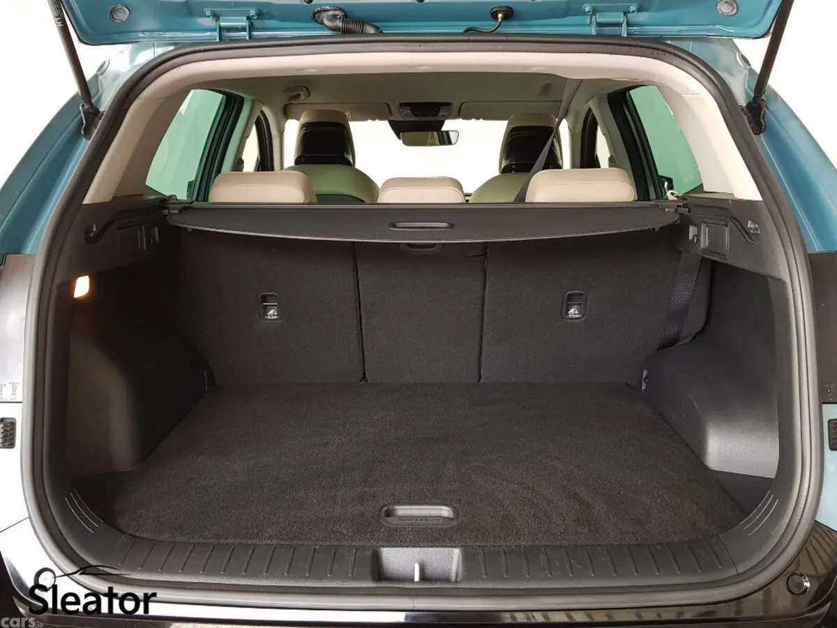 Kia Sportage MPV, Diesel, 2022, Grey