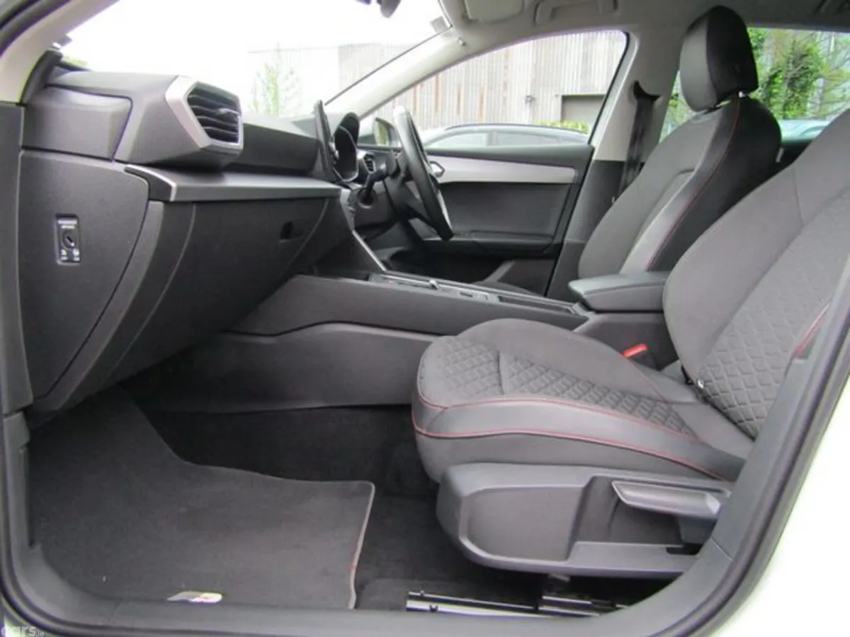 SEAT Leon Estate, Diesel, 2021, White