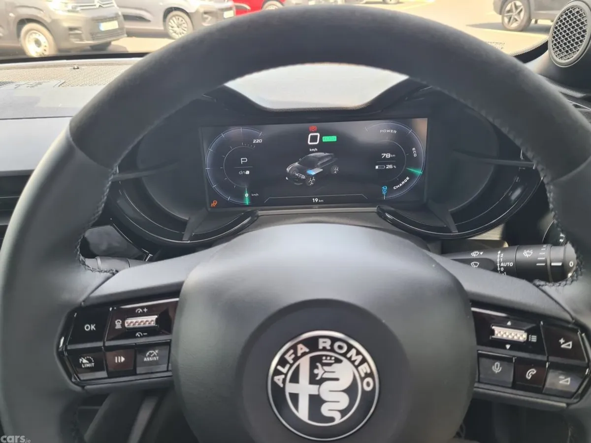 Alfa Romeo Junior Hatchback, Electric, 2027, Black