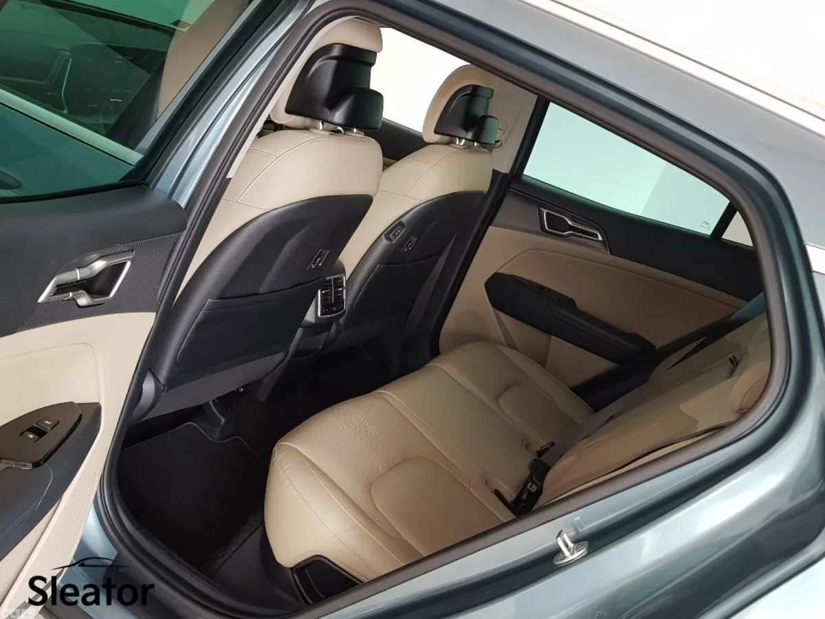 Kia Sportage MPV, Diesel, 2022, Grey