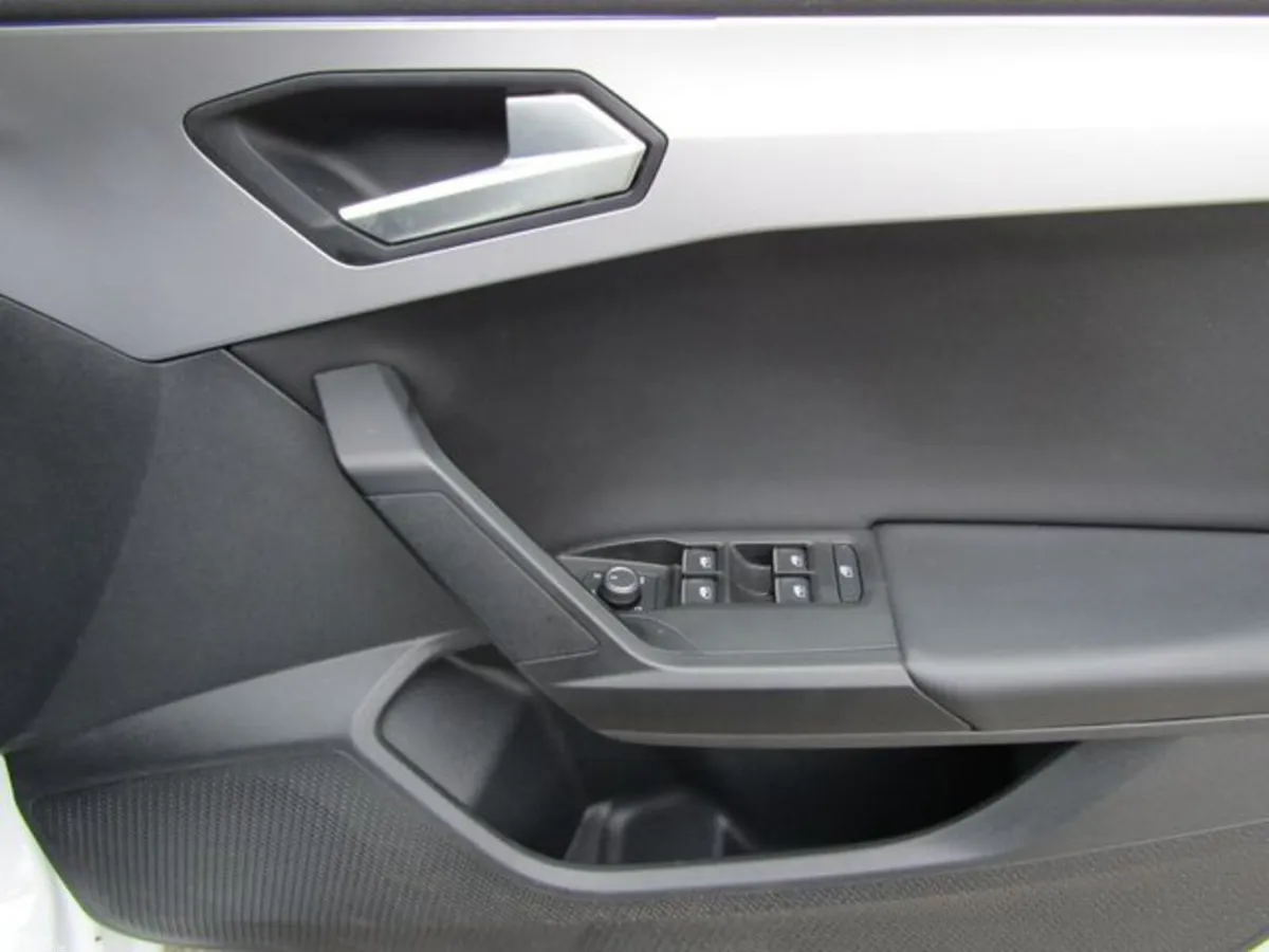 SEAT Leon Estate, Diesel, 2021, White