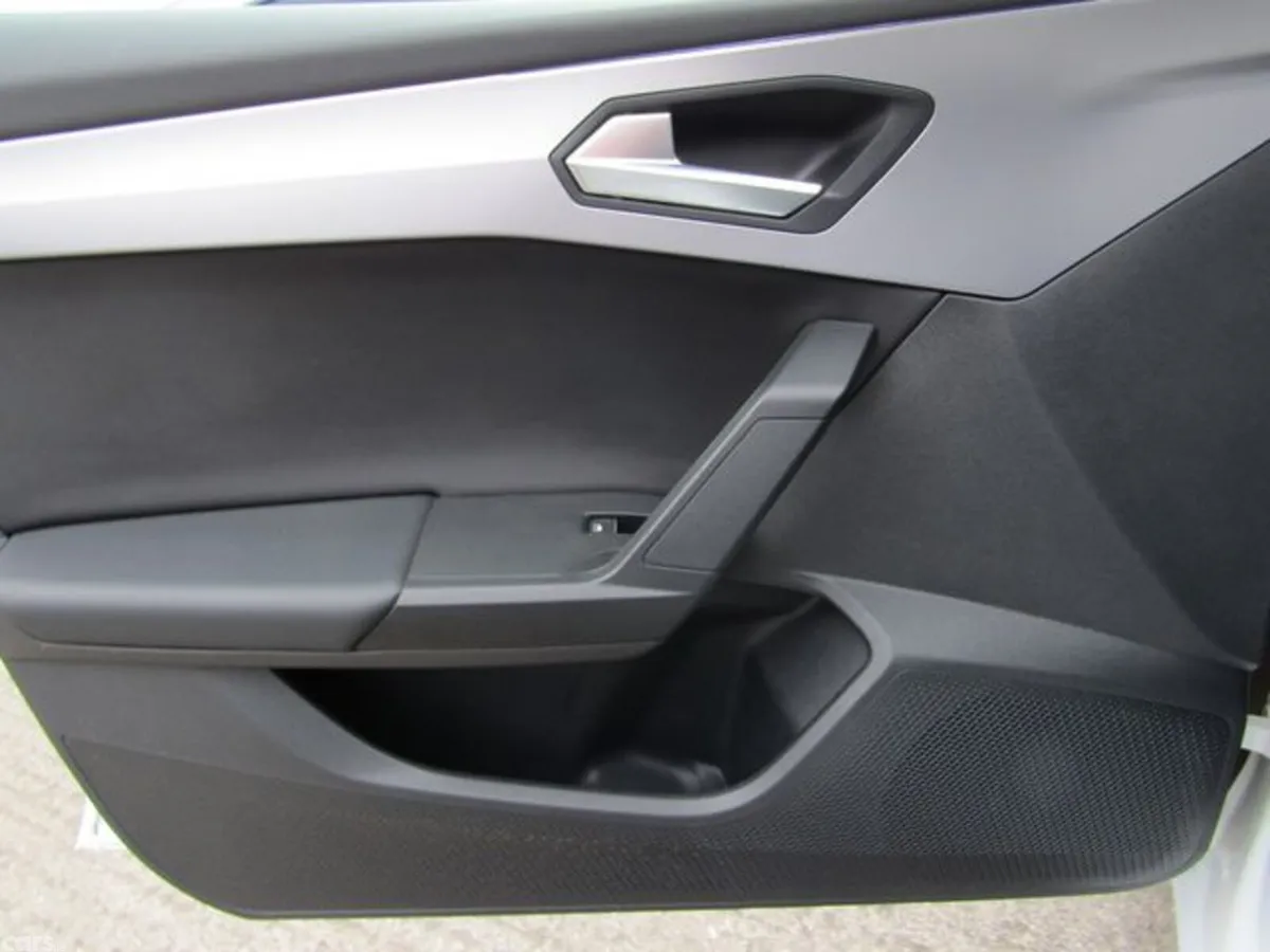 SEAT Leon Estate, Diesel, 2021, White