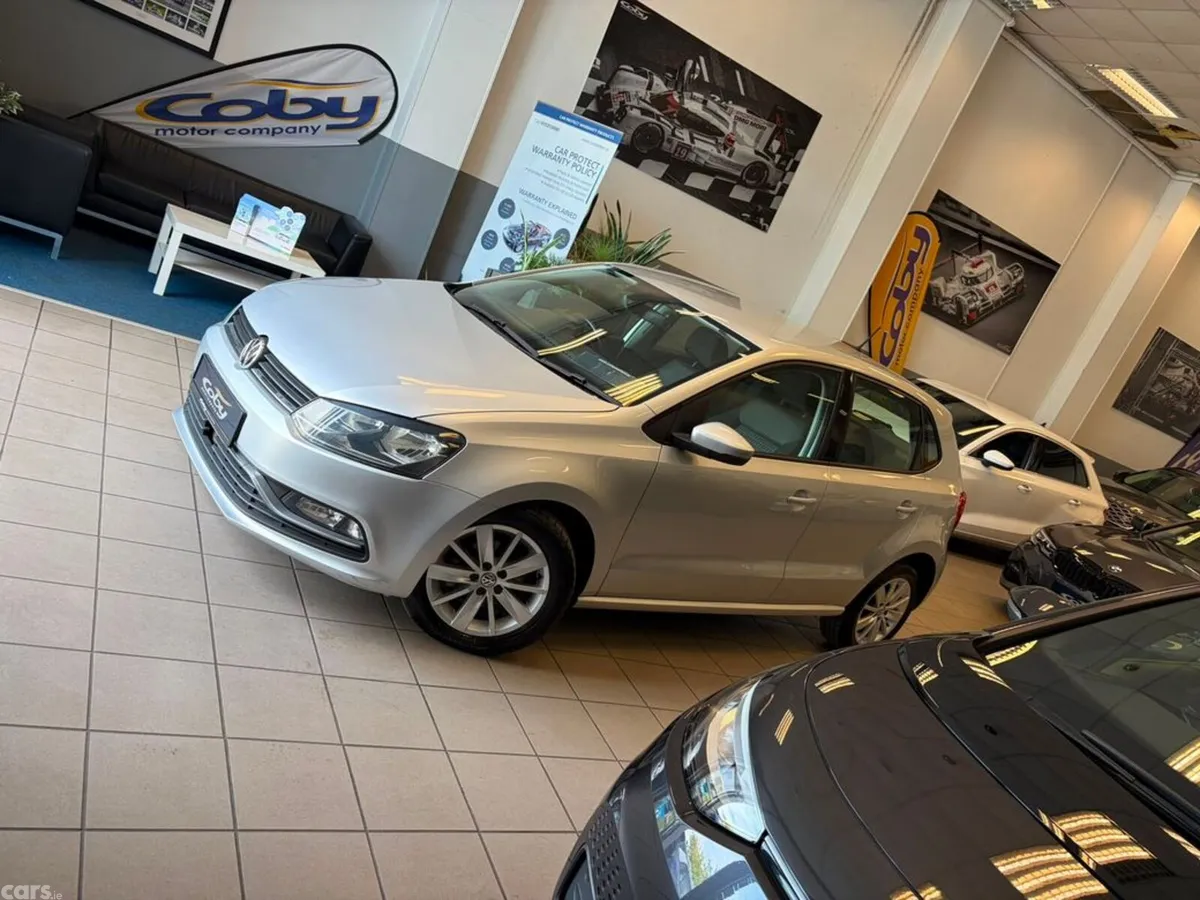 Volkswagen Polo Hatchback, Petrol, 2015, Silver