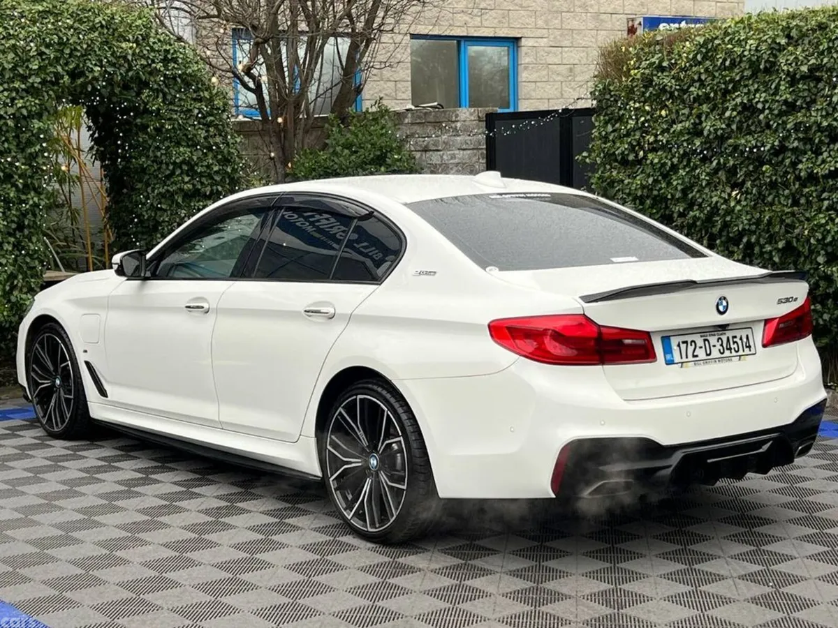 BMW 5-Series Saloon, Petrol Plug-in Hybrid, 2017, White