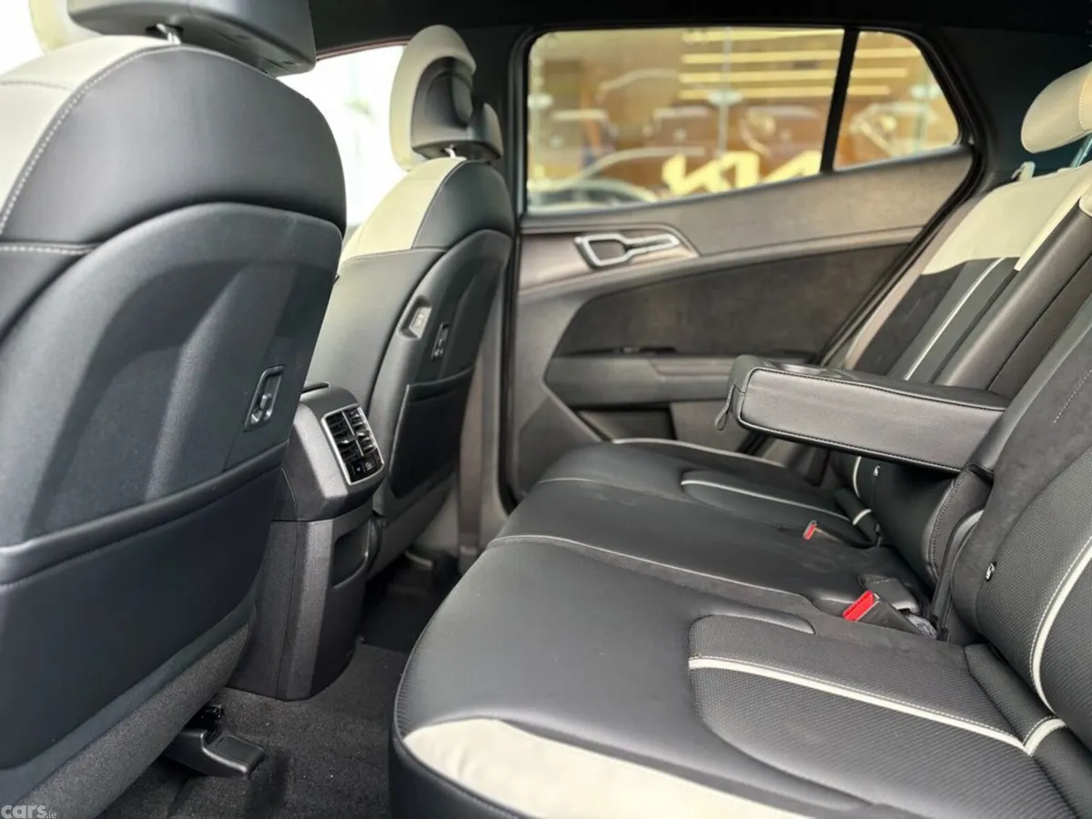Kia Sportage SUV, Petrol Hybrid, 2027, Grey