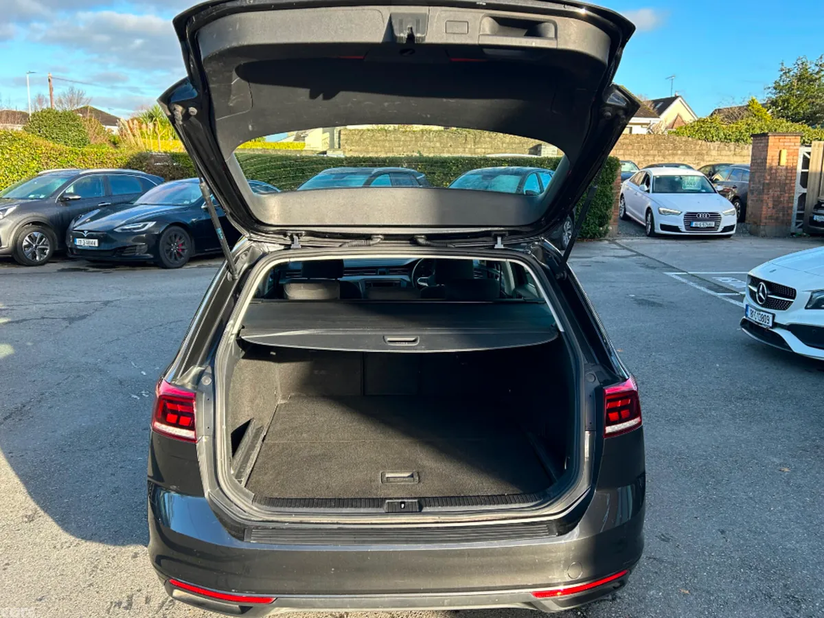 Volkswagen Passat Estate, Diesel, 2020, Grey