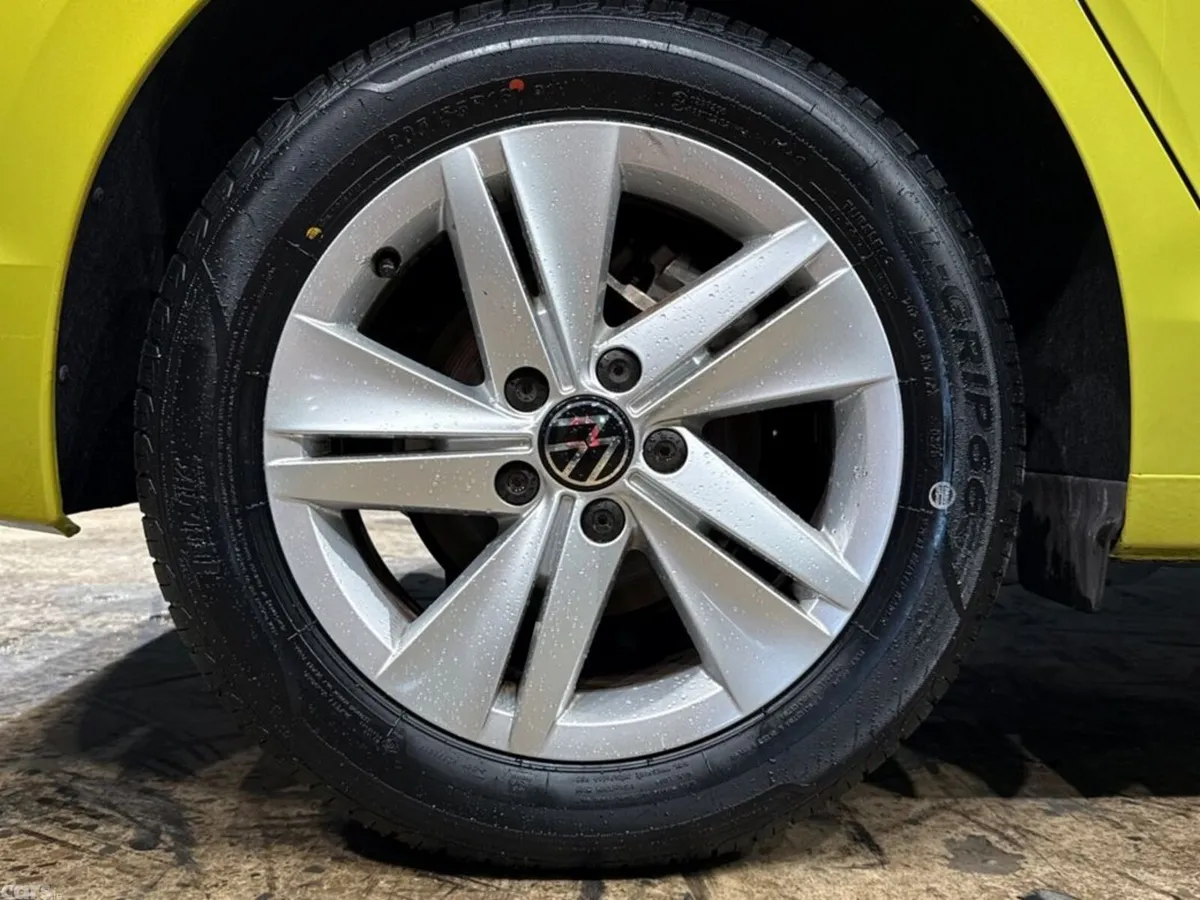 Volkswagen Golf Hatchback, Petrol Hybrid, 2021, Yellow